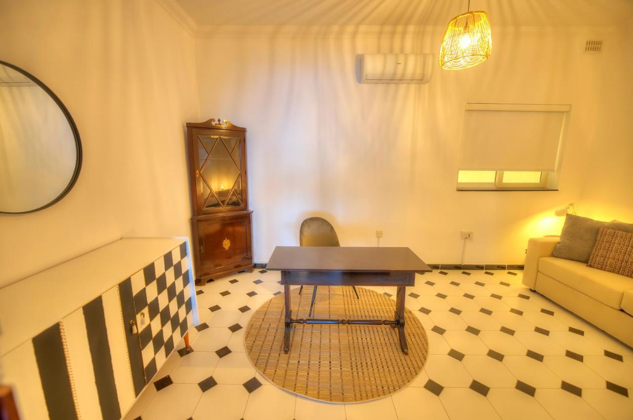 Beautifully Furnished Seafront 4 Bedrooms Goslm-4 Sliema Exterior photo