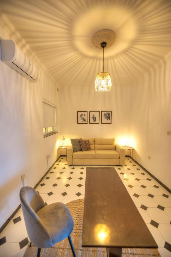 Beautifully Furnished Seafront 4 Bedrooms Goslm-4 Sliema Exterior photo