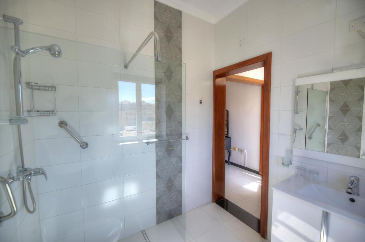 Beautifully Furnished Seafront 4 Bedrooms Goslm-4 Sliema Exterior photo