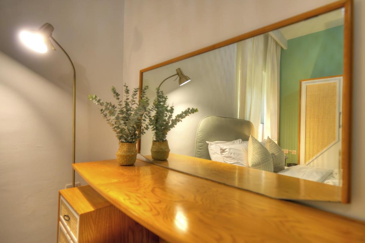 Beautifully Furnished Seafront 4 Bedrooms Goslm-4 Sliema Exterior photo
